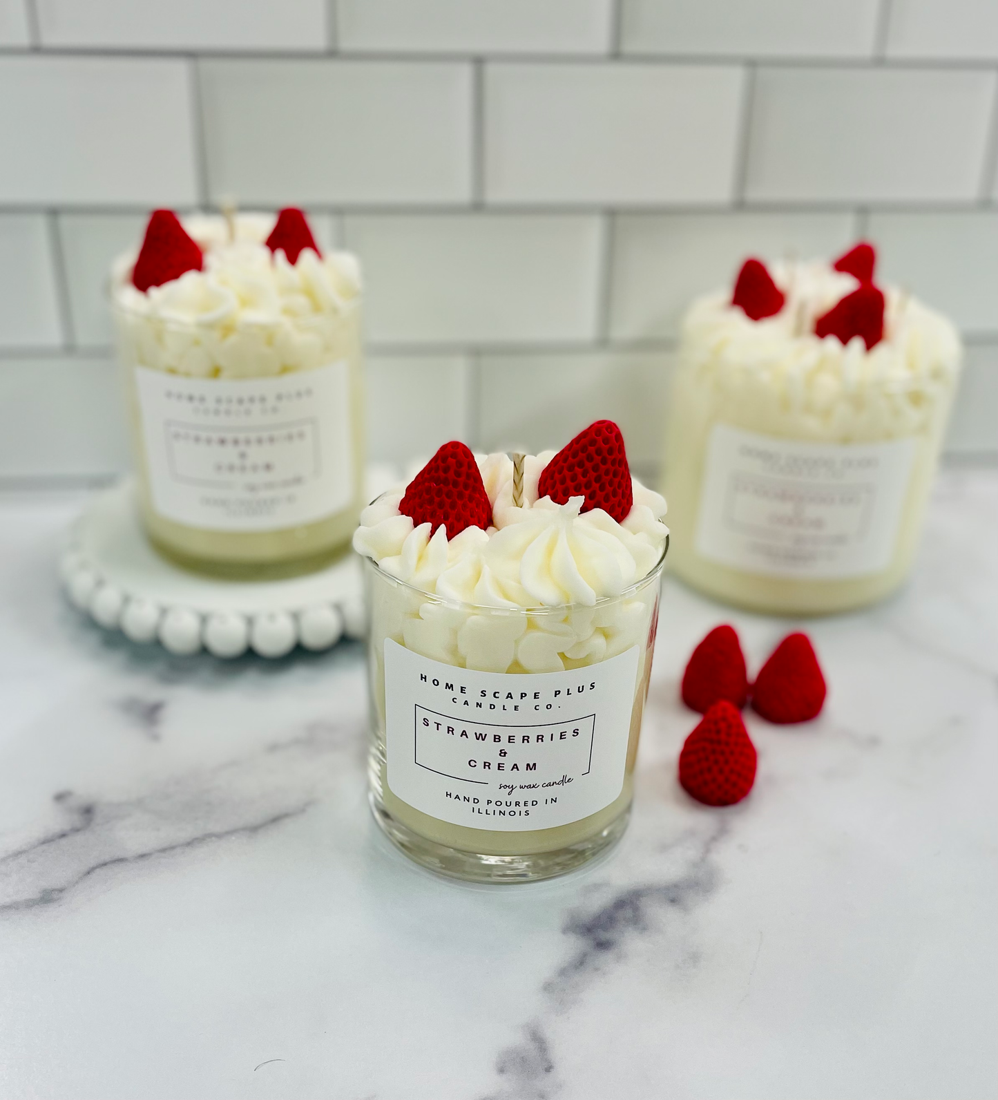 Soy Wax Candle/Strawberries & Cream 11oz: 11oz