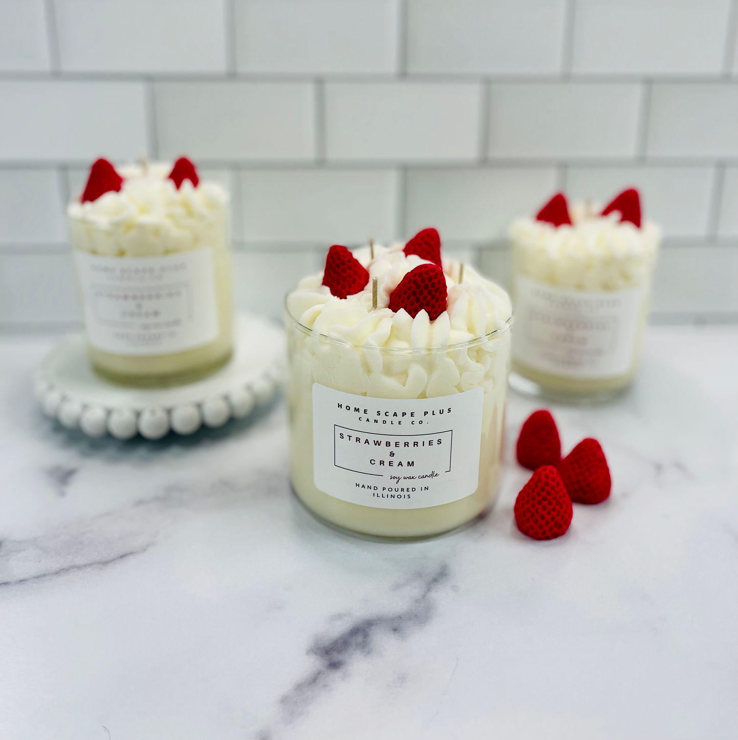 Soy Wax Candle/Strawberries & Cream 11oz: 11oz