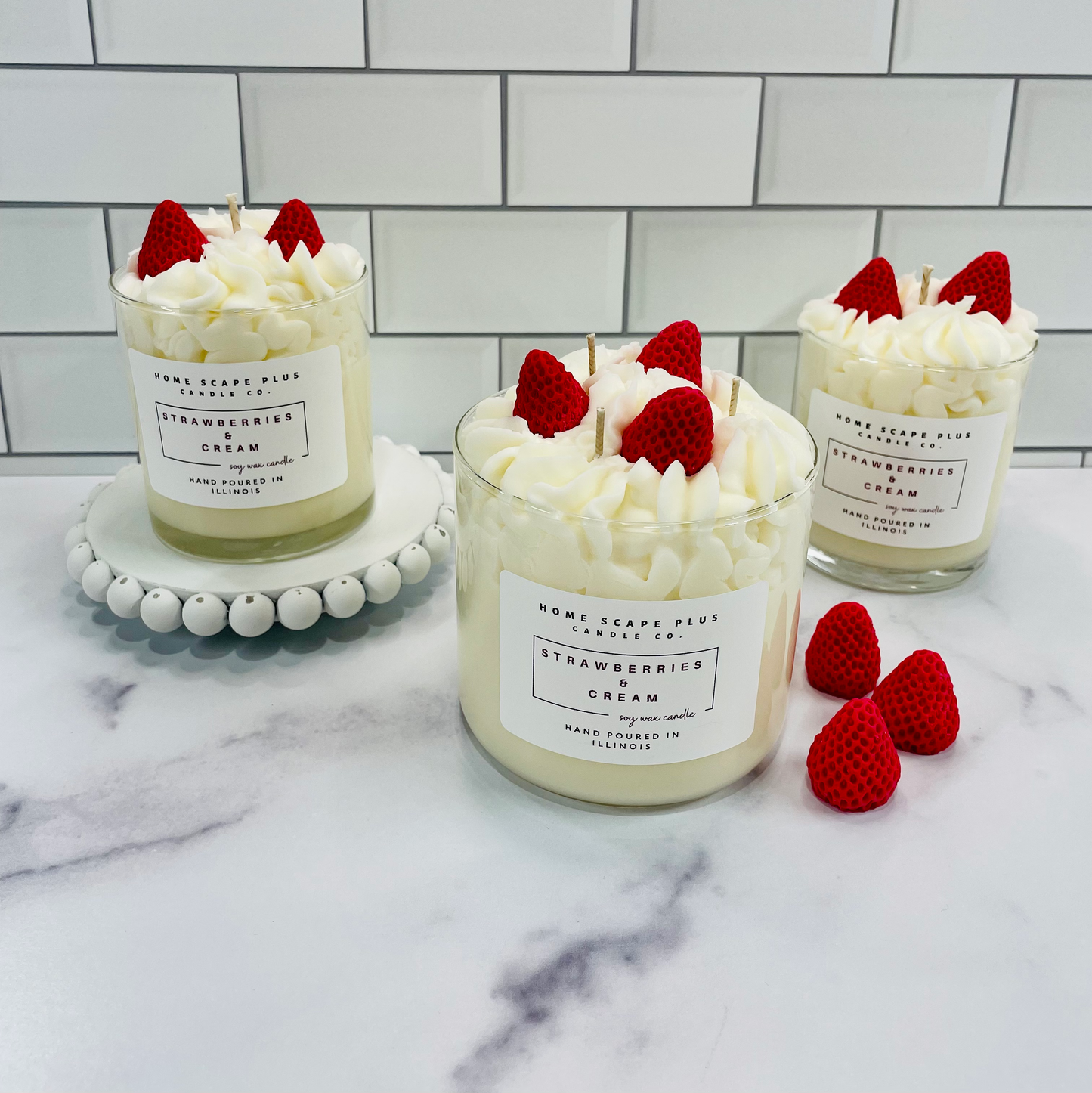Soy Wax Candle/Strawberries & Cream 11oz: 11oz